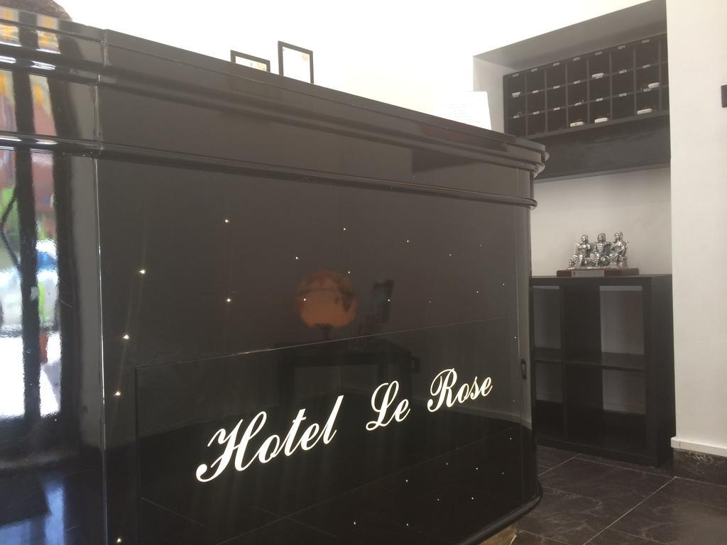 Hotel Le Rose ティヴォリ・テルメ エクステリア 写真